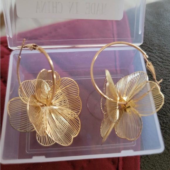 Gold Floral Hoop Statement Earrings New In Box! - Picture 3 of 3
